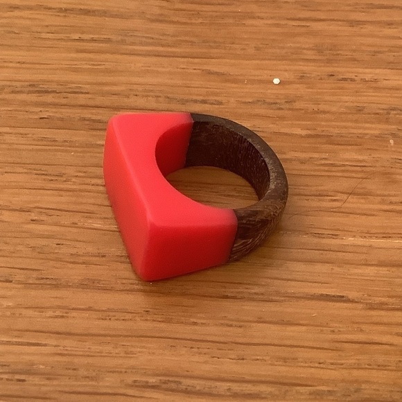 New Boho Wood Red Geometric Contemporary Statement Ring - Picture 4 of 5
